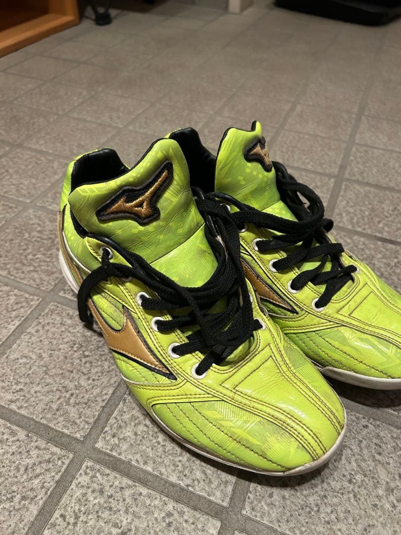ミズノ ハイカットスパイクシューズ 蛍光イエロー