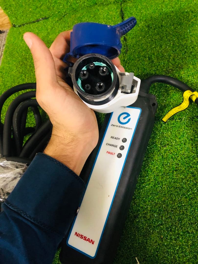 ⚫︎送料無料⚫︎動作確認済⚫︎日産 リーフ サクラ アリア EV車 充電ケーブル