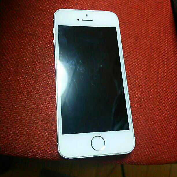 スマートフォン本体 iPhone5s 16GB