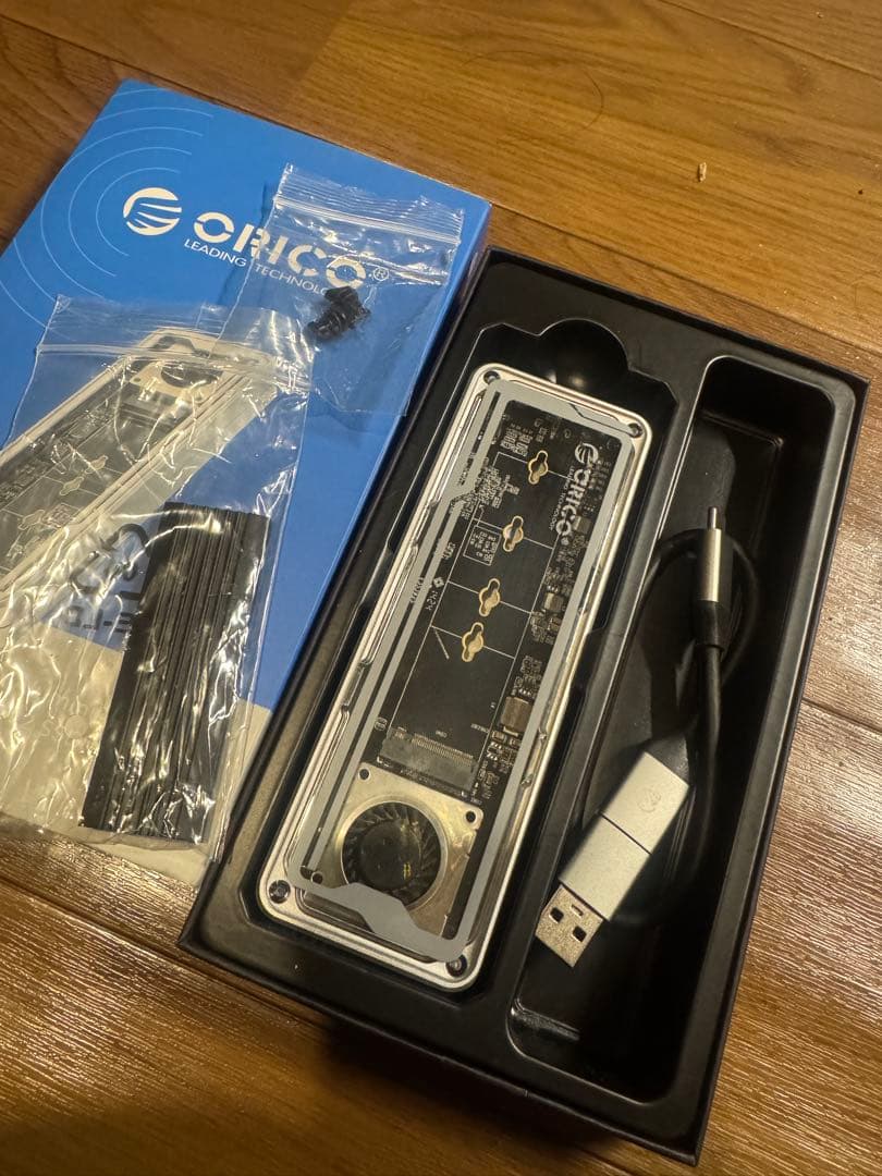 は*け様 WD Blue SN5000 NVMe SSD 2TB M.2 ケース