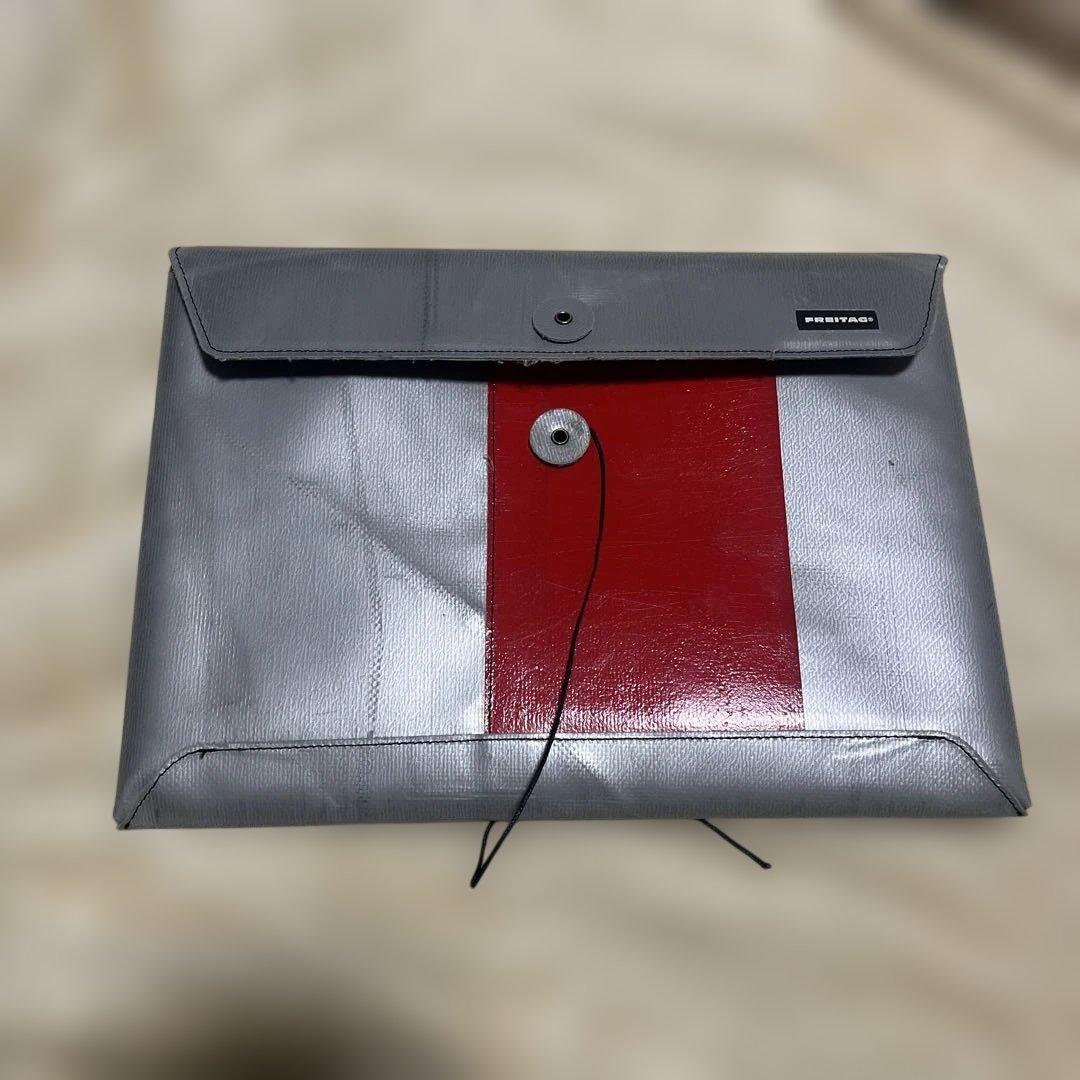 Freitag パソコンケース　12/13インチ用　フライターグ