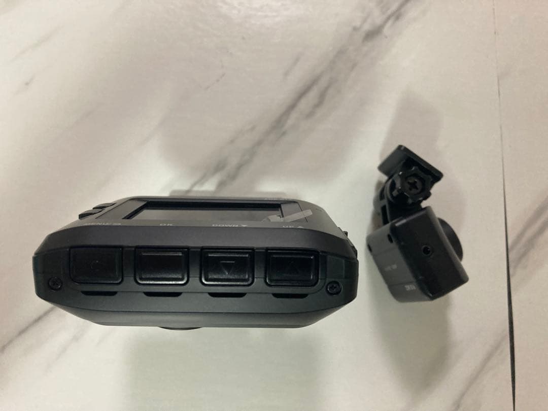 送料無料　コムテック　ドライブレコーダー ZDR016 前後２カメラ