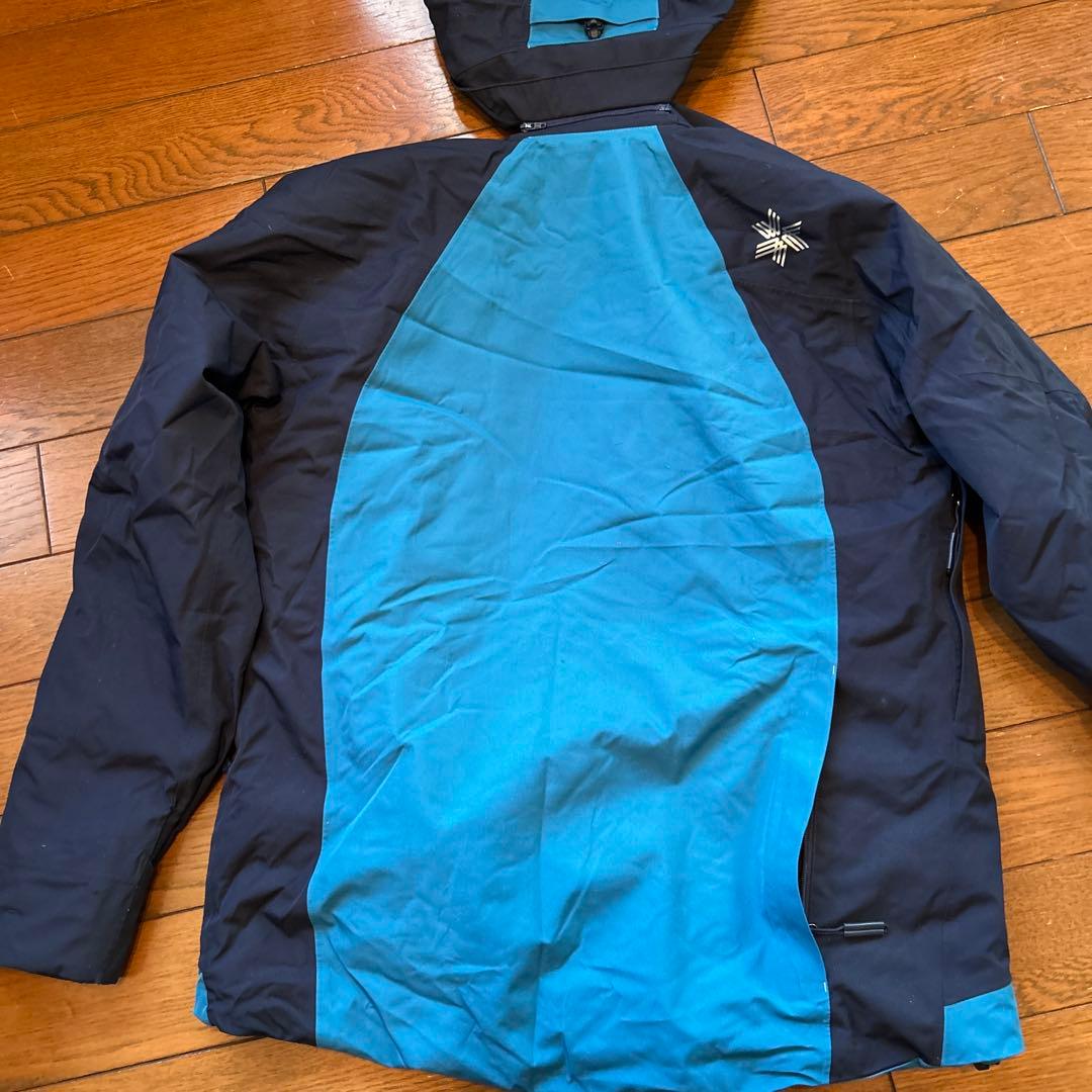 美品　ゴアテックス　ゴールドウィン　スキーウェア上下