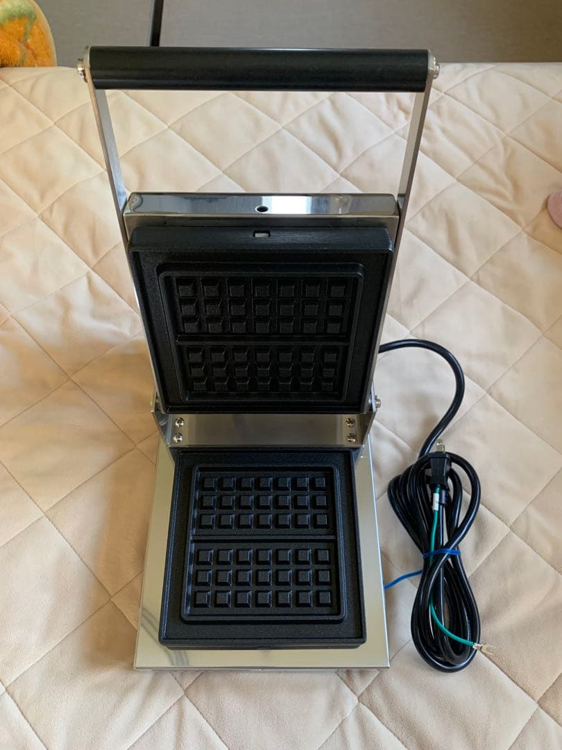 新品　プロ用　SUNTEC MPT-1 ワッフルメーカー +スプレーオイル2本