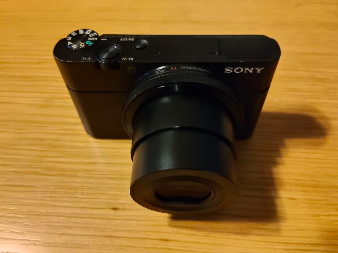 SONY　Cyber-shot DSC-RX100
