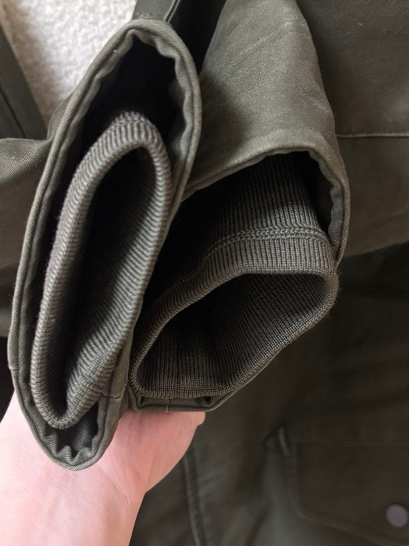 【ユニセックス】A.P.C. フーデッドコート S カーキ ボアライナー付き防寒