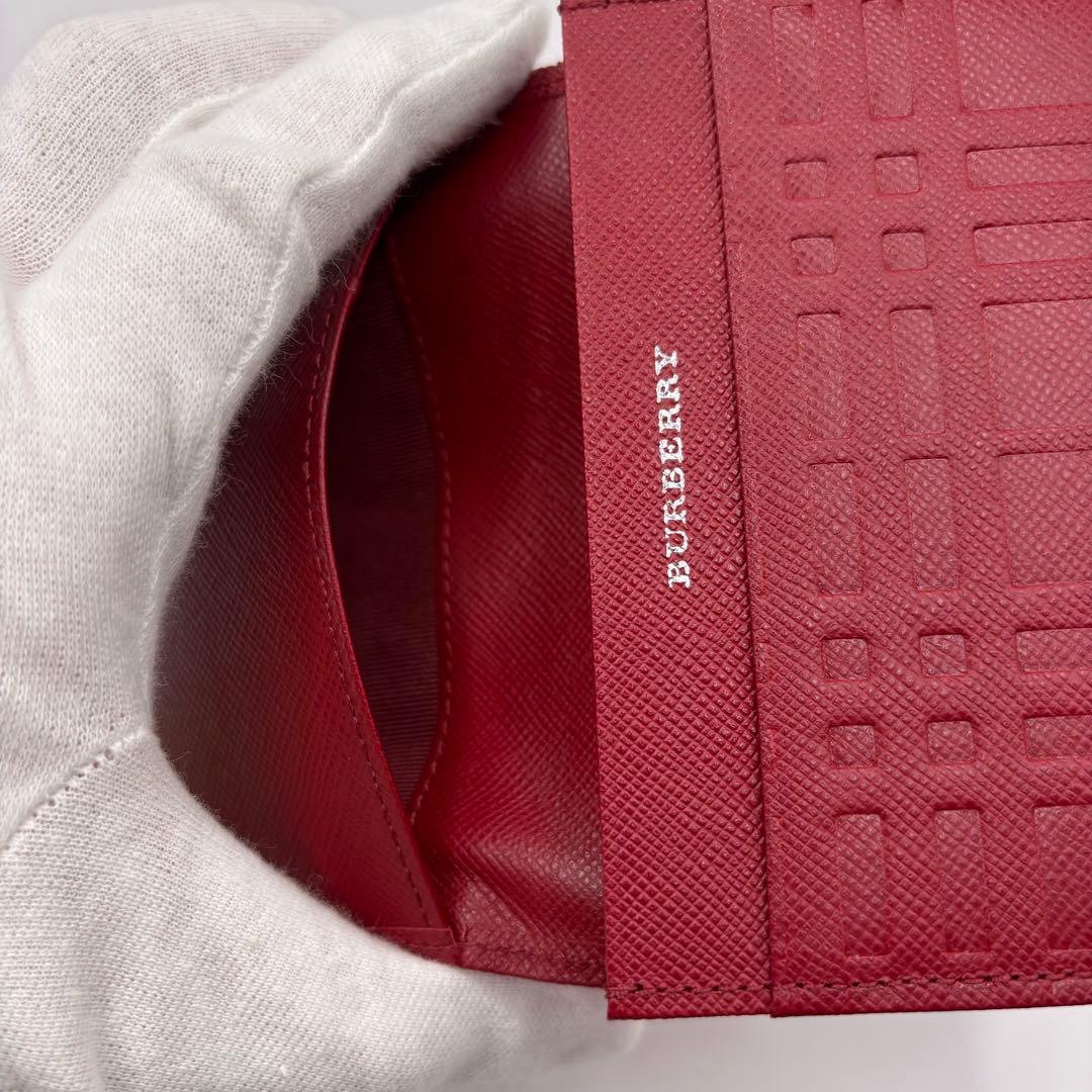 【極美品】　BURBERRY 名刺入れ　カードケース　エンボス　レッド　レザー