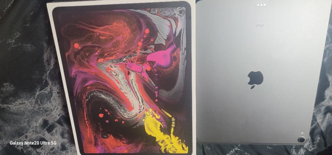 Apple iPad Pro 12.9インチ (第3世代) スペースグレー