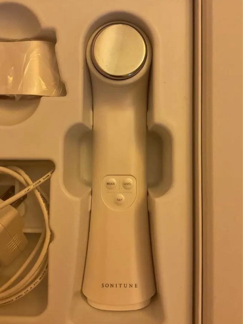 SONITUNE 美顔器 ホワイト 充電器・説明書・アタッチメント付き