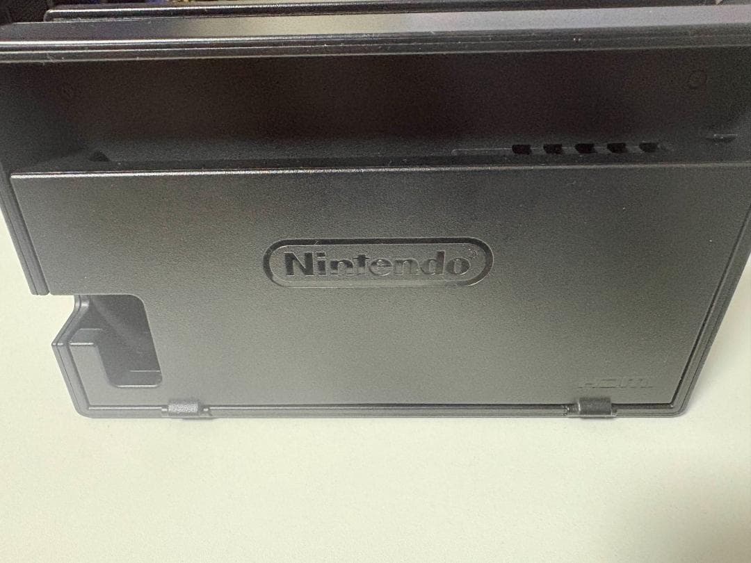 美品 Nintendo Switch 本体（ネオンブルー/レッド）