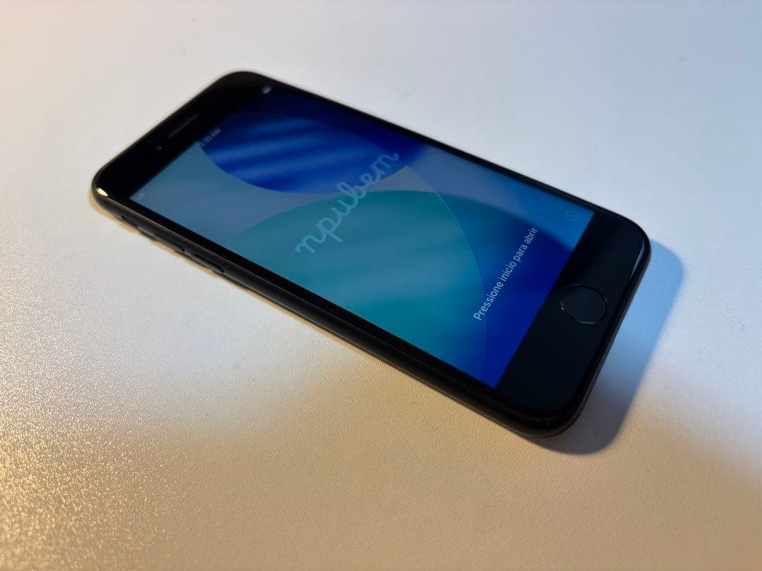 Apple iPhone SE2 128GB simフリー ブラック