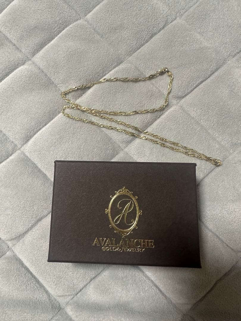 AVALANCHE イエローゴールド 10金ネックレス　45センチ