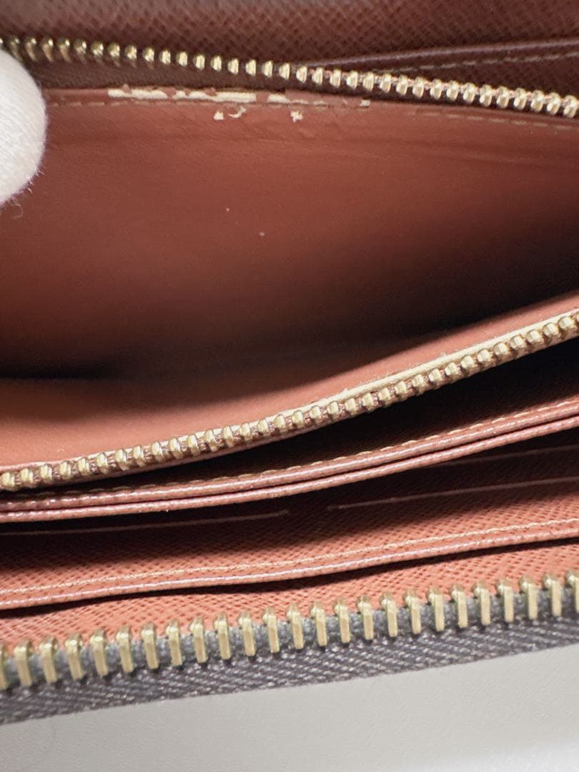 LOUIS VUITTON（ルイヴィトン） ジッピーウォレット / モノグラム