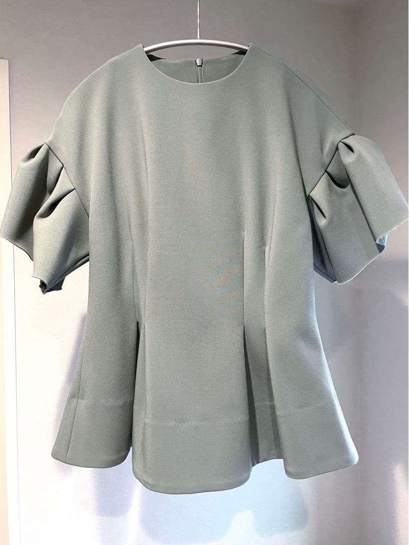 Mila Owen ハリ感フレアトップス×パンツドレス SET UP