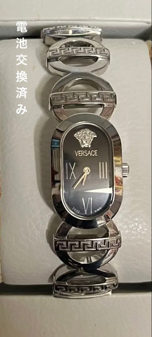 VERSACE シルバーオーバル型時計