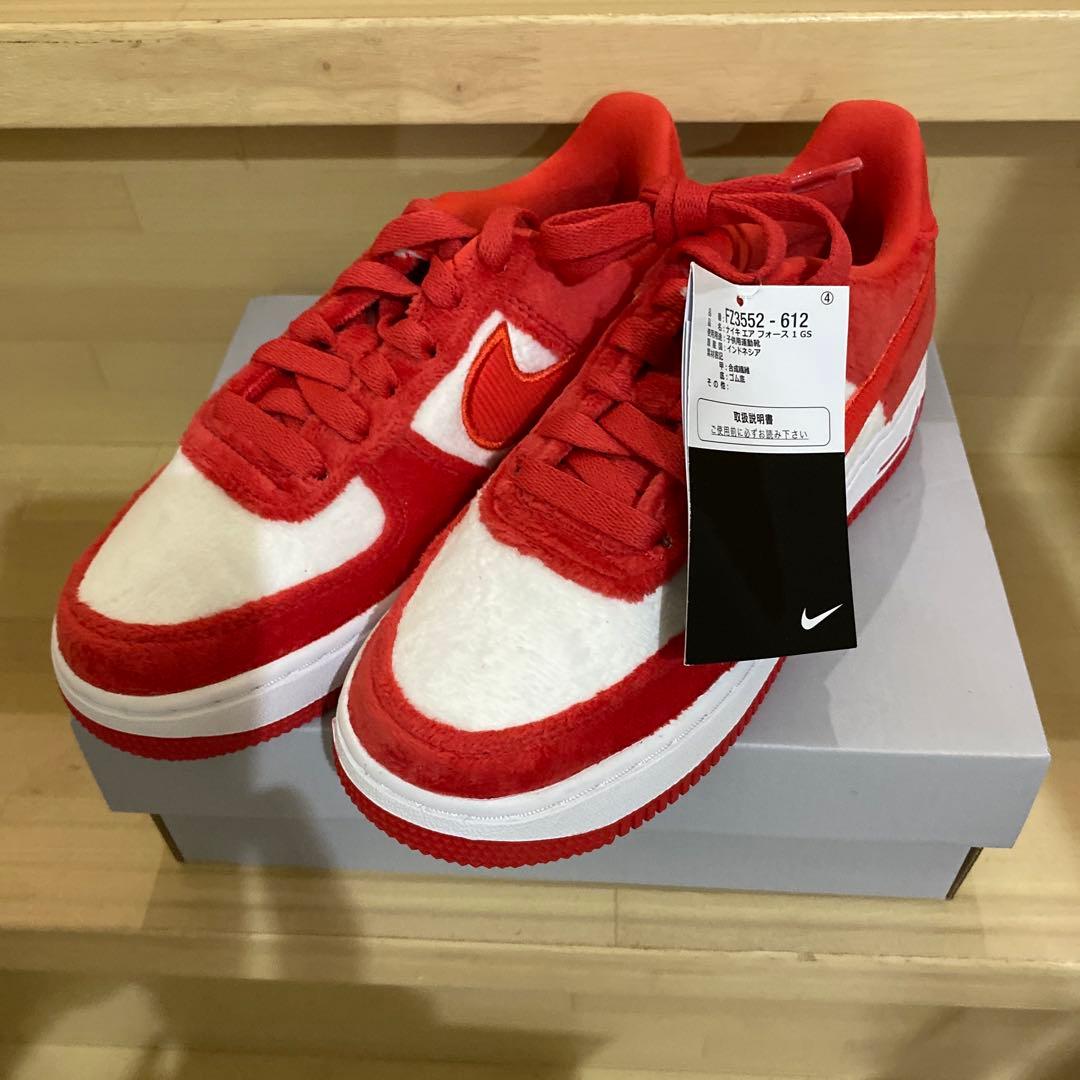 新品◯NIKE AIR FORCE 1 GS バレンタイン2024◯22cm