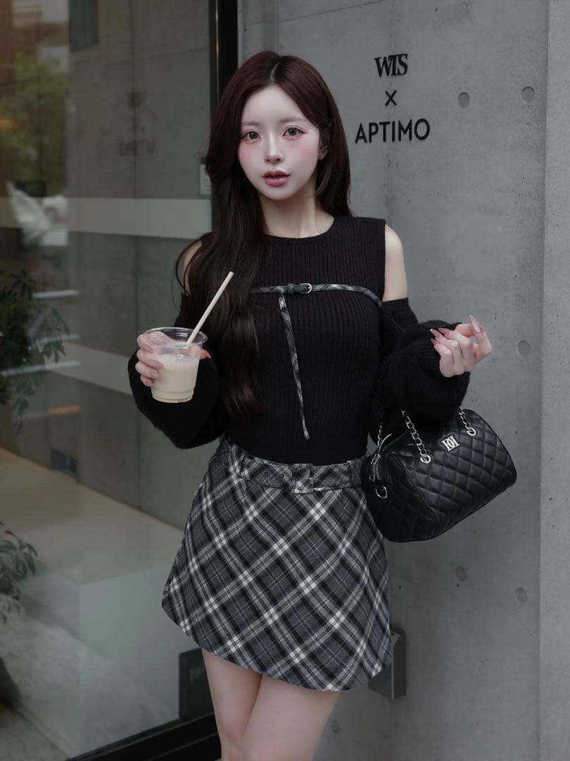 【お値下げ中‼️】ドッキングミドルウエストニットミニワンピース