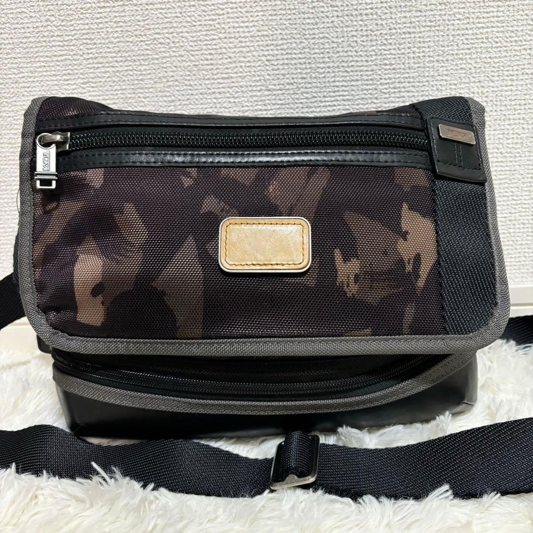 TUMI トゥミ メッセンジャーバッグ ショルダーバッグ カモフラ アルファ