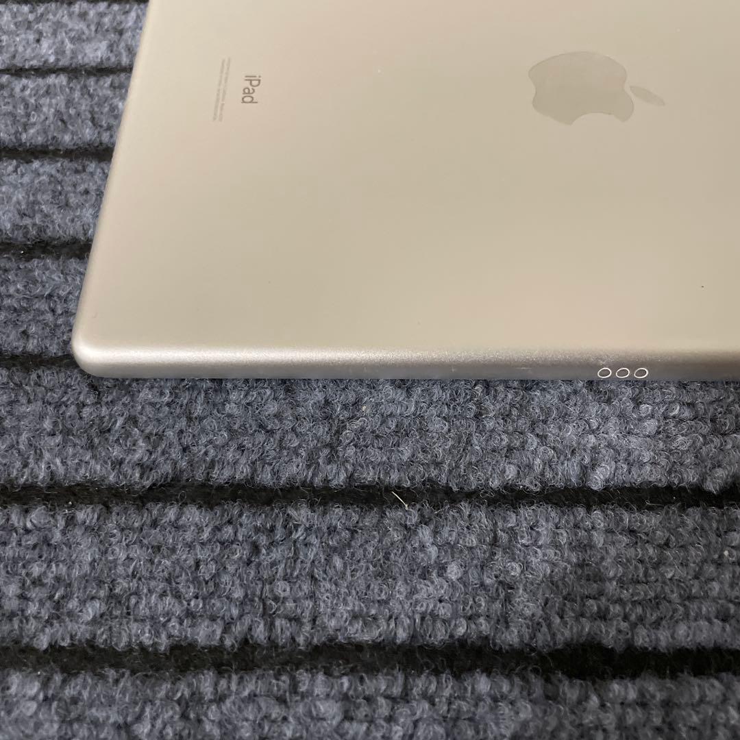 89 iPad 7世代 32GB Wi-Fi シルバー