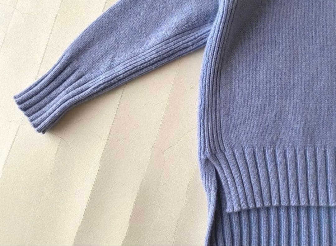 トゥモローランドTOMORROWLANDラムウールカシミヤタートルネックニット