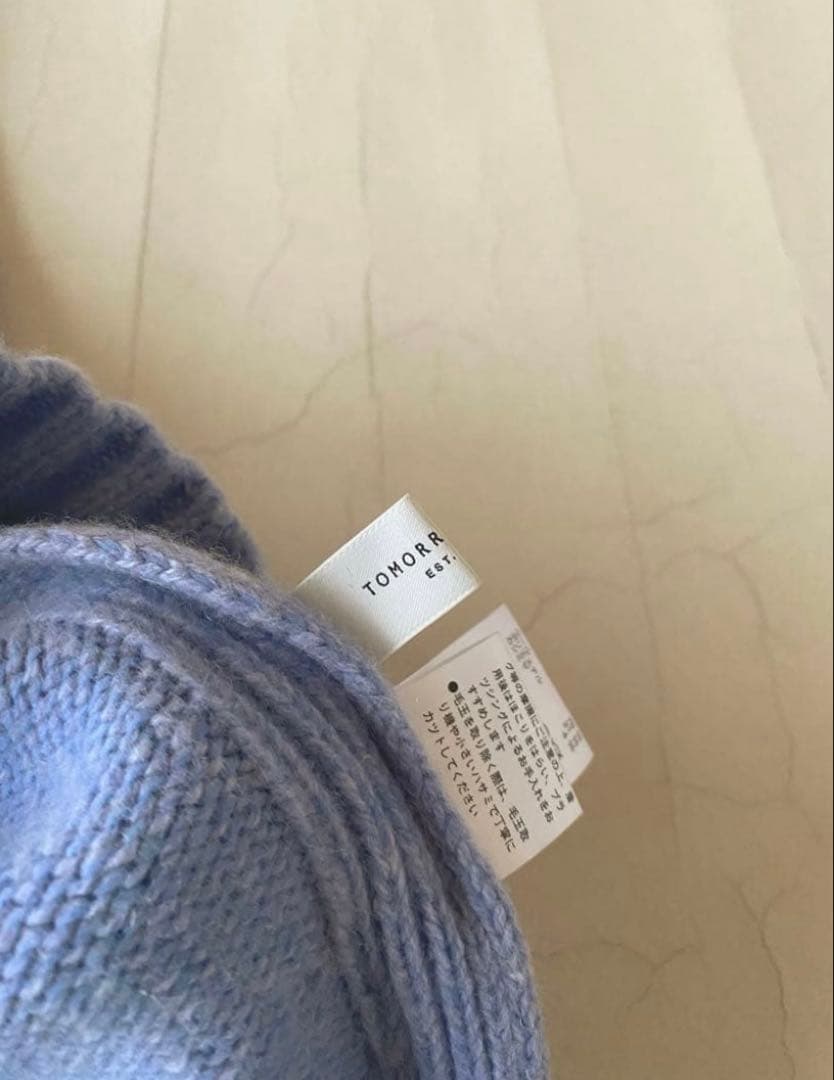 トゥモローランドTOMORROWLANDラムウールカシミヤタートルネックニット