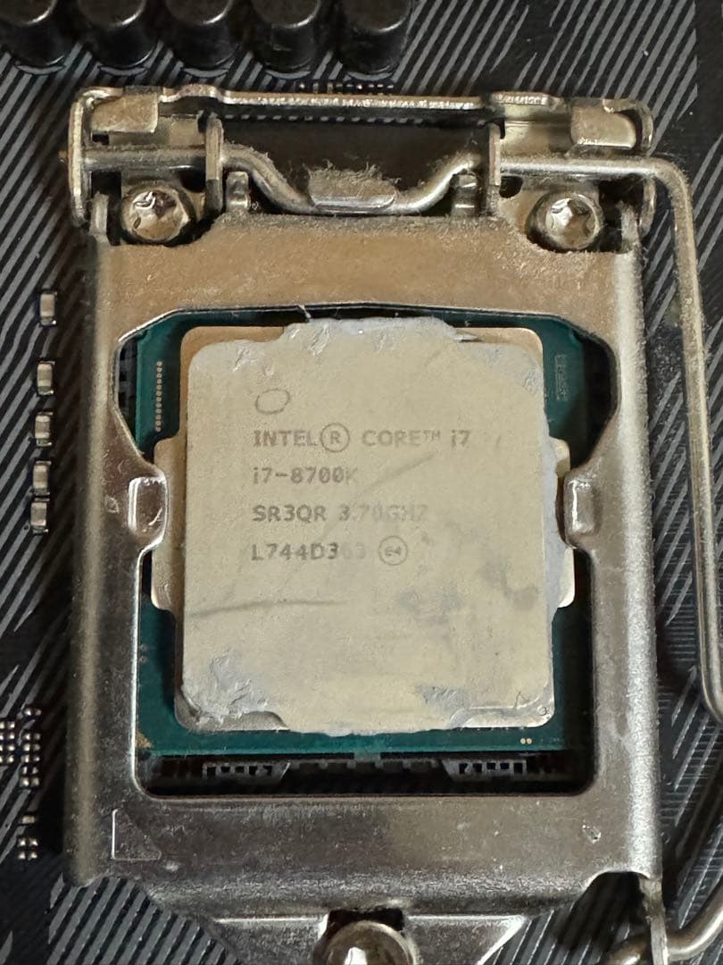 CPU +マザボセット i7-8700K・Z370-F