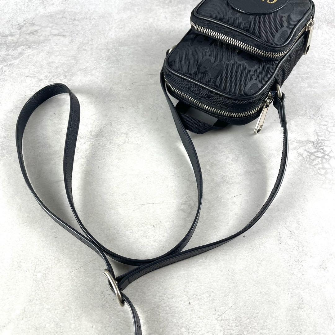 【美品】グッチ オフザグリッド ショルダーバッグ GG柄