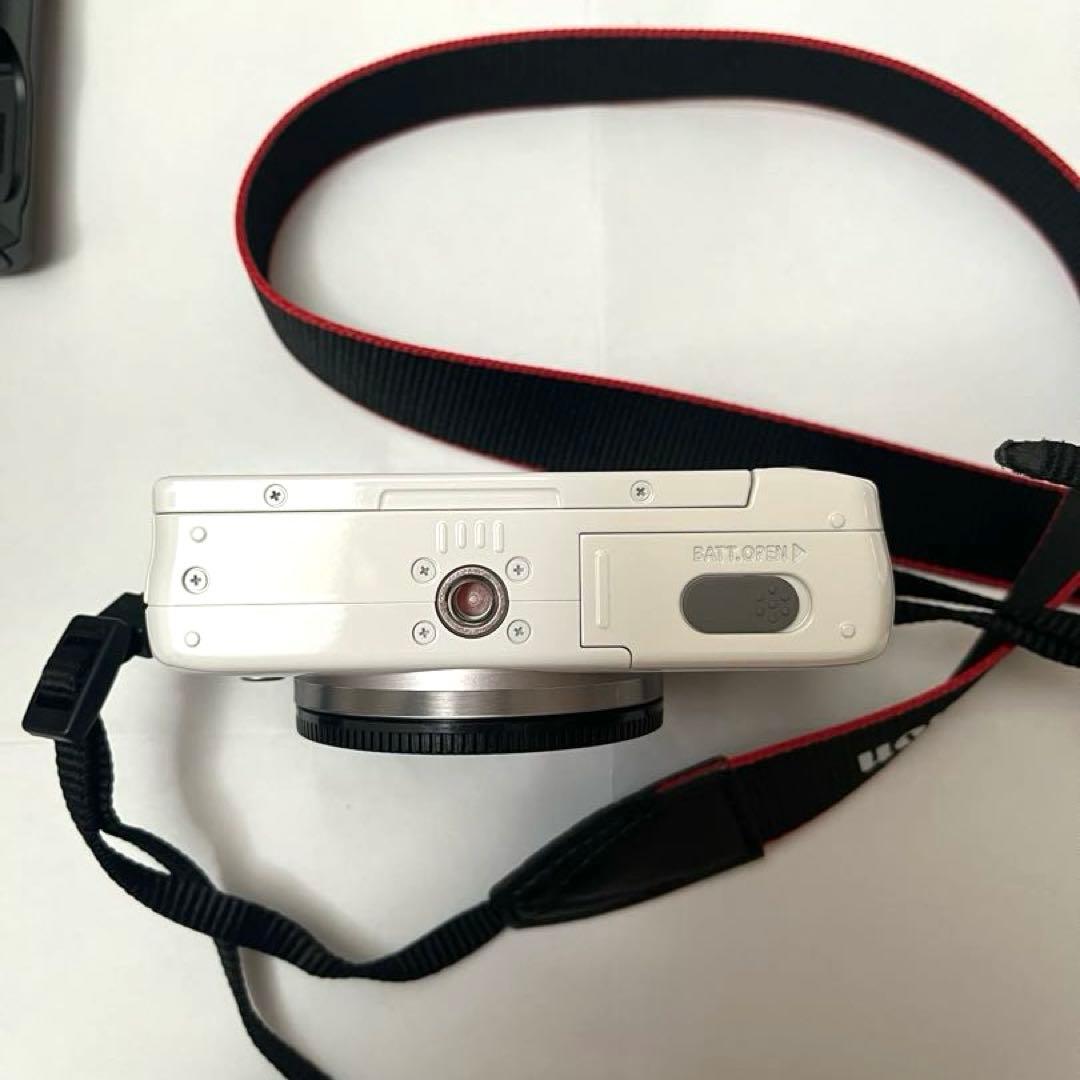 L*g様 Canon eos m10 キャノン　ミラーレスカメラ　レンズ　白　ホ