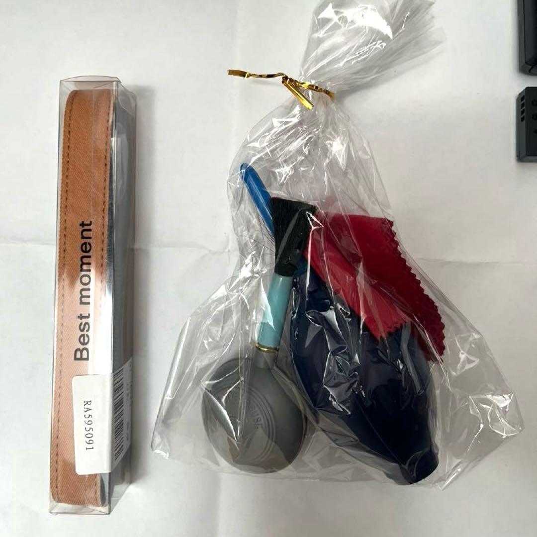 L*g様 Canon eos m10 キャノン　ミラーレスカメラ　レンズ　白　ホ