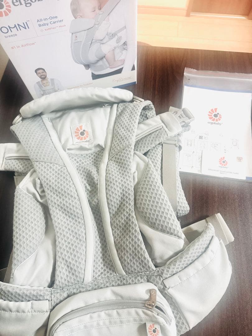 エルゴ　オムニブリーズ　Ergobaby OMNI 抱っこひも グレー