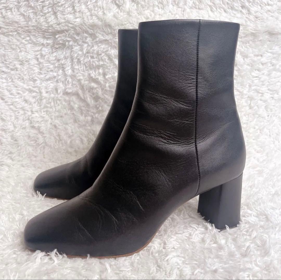 美品 ダイアナ ブラック レザー ショートブーツ スクエアトゥ サイドジップ 黒