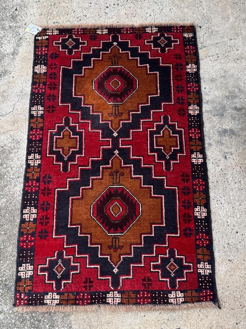 訳ありヴィンテージ　91×149cm　バルーチ族　トライバルラグ　手織り　ウール
