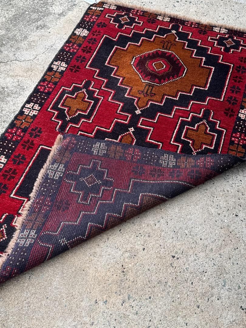 訳ありヴィンテージ　91×149cm　バルーチ族　トライバルラグ　手織り　ウール