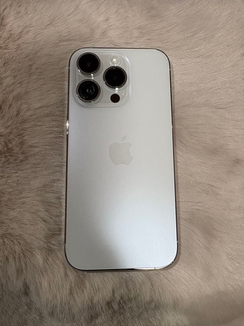 iPhone14Pro シルバー 本体【カメラレンズに傷あり】