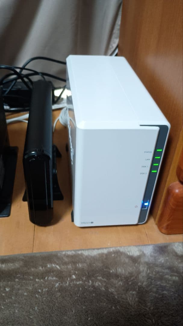 Synology NAS 2ベイ DS223j ガイドブック付 HDD4TB3台