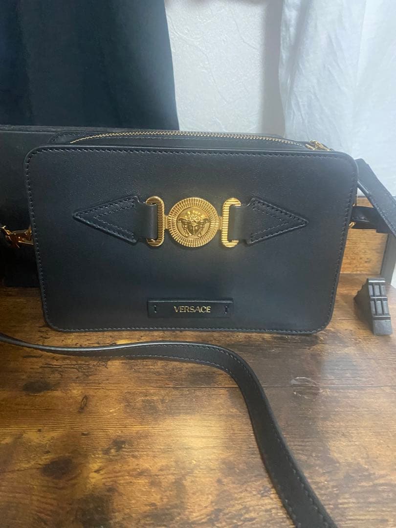 versace メッセンジャーバッグ